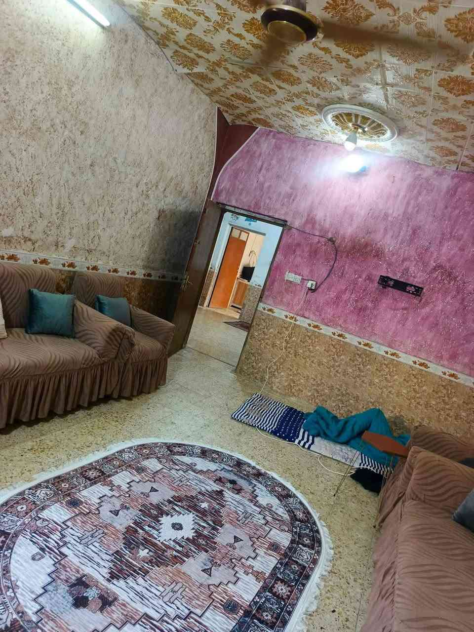 ياالله
سلام عليكم
البيت البيع طابو صرف
مساحه ((200)) متر بناء عكاده
يحتوي على استقبال وصاله ومطبخ
وأربع غرف نوم صحيات داخليه صحيات خارجيه
الماجديه سيد جميل قرب شارع ٢٠
استفسار اتصل برقم ((***********))
