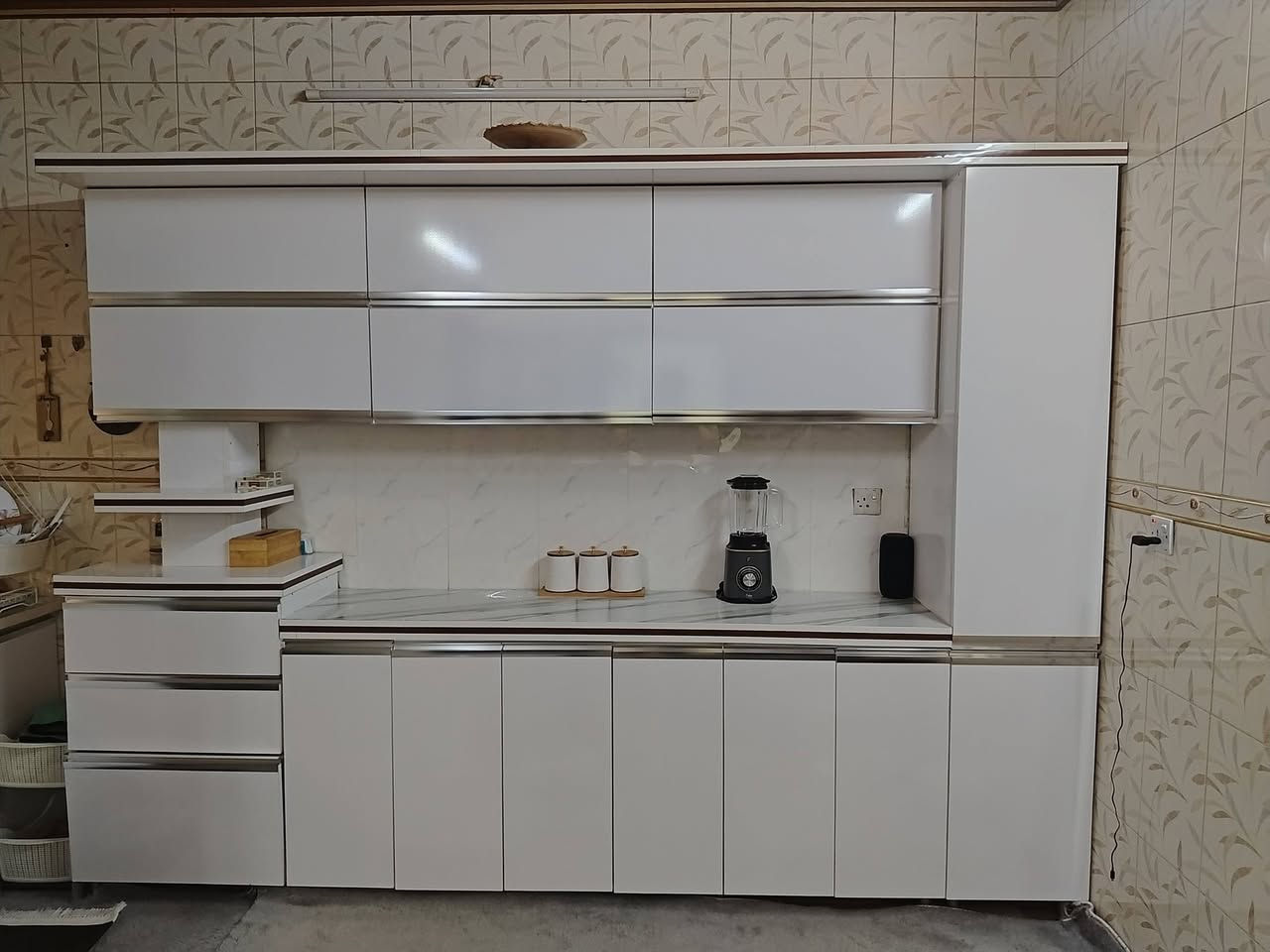 فروشتنی خێرا
سڵاوڕێز بۆ کڕیارە بەڕێزەکان یەک دنیا ئەشیایی لوک و کەم بە کار هاتوو بۆ فرۆشتنی خێرا هەموو شتەکان مارکەو پاکن  بۆ کەسانێک باشە کە دەیانهەوێت بۆ ماڵی خۆیانی بکرن 1,tv samsung 50 smart 4k full بە مێزەکەشەوە
2,غەسالەیی 9کیلۆ smart adwash samsung
3,کەوانتەر3 مەتری تەختەیی تورکی دوو دیو بە سنگی 1,5 بە کامل ئەشیاکانی ناویی
4,تەباخی 4 چاو ئیتاڵی ئەسڵی
5, موبەریدەیی 2,5 ئێرانی ئەسڵی
6, فەرشی 700 شانە ئێرانی 2دانە 5مەتری 2دانە 3مەتری لەگەڵ 6دانە پشتی ئێرانی
7,تێبینی ,بەڕێزان ئەم ئەشیانە هەموویی پێکەوە دەفرۆشین تکایە بۆ شتی تاک پەیوەندی مەکەن چونکە بە تاک نایفرۆشین نرخی 3 ملیونوو مەعامەلەیەکی کەمە 
*********** لە سلێمانیم
