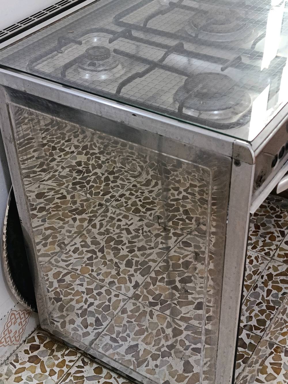 طباخ شغال • يحتاج صيانة • مشيرفه الثانيه