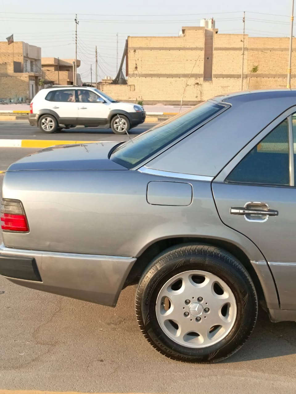 مرسيدس E300 • ١٩٩٠ • ما مصبوغه