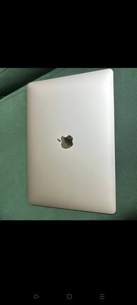 ماك بوك اير 2020 للبيع: MacBook Air 13-inch (موديل 2020)  (أخت الجديد)...