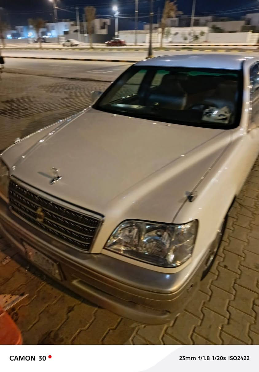السلام عليكم ملكه البيع قرار48 مدفوع كمرك وضريبه وباقي بس رقم سياره فول عده فتحه كرستال اصل  مديل 2003 ترهم بيع وامراس حسب القناعه للاستفسار ***********
