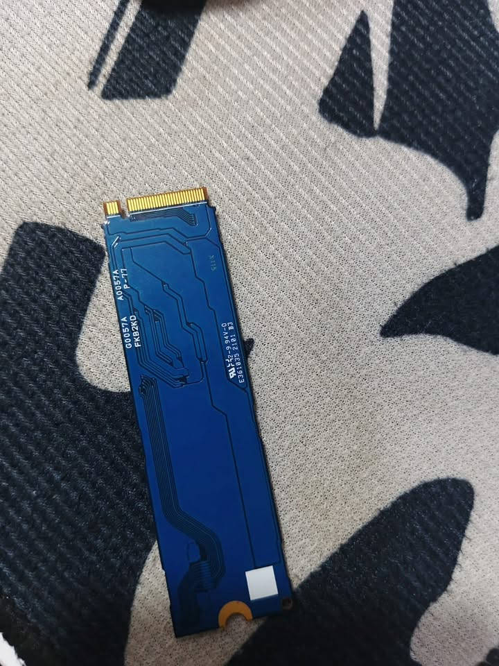 سلام عليكم 
عندي هذه M.2     256gb
البيع لخرض تطوير الي 512gb و الهارد نضيف كلش استخدام شخصي

السعر 30 
منو يريد يتفضل واتس اب 
***********
