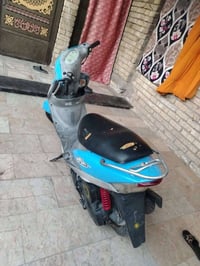 ماكس منغولي للبيع عنوان ام الكبر حي اور سعر 450 وبيه مجال اتصال 077505...