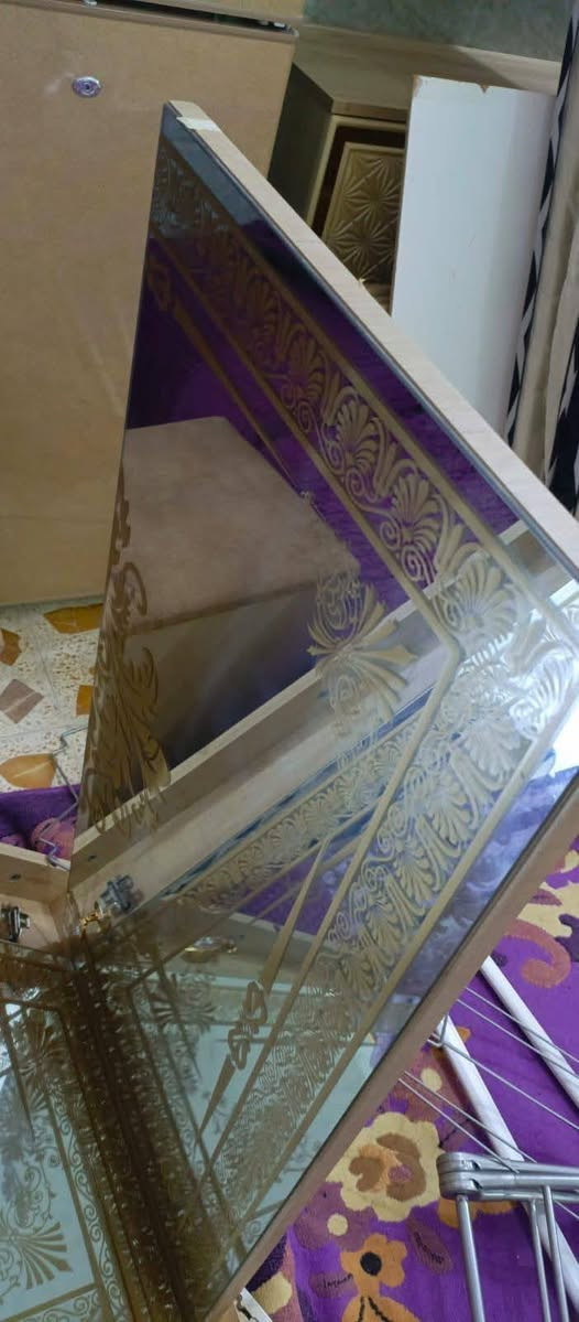 السلام عليكم غرفه تركيه نضيفه للبيع السعر خاص او الاتصال على الرقم التالي ***********
