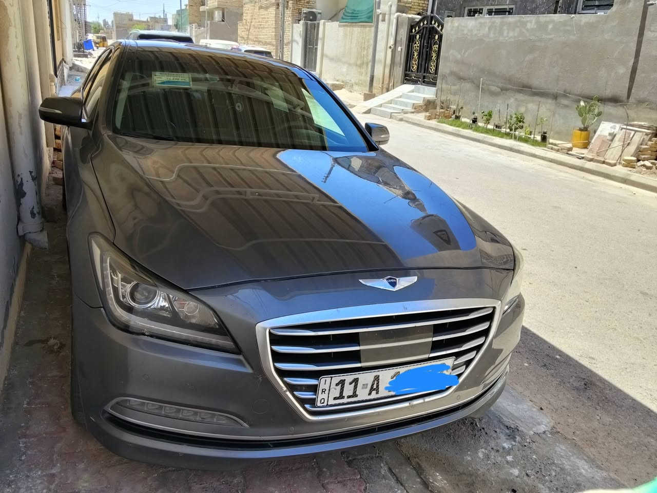 هونداي جينسس موديل 2015بغداد بأسمي فوول مواصفات بانوراما/رادارات/ حساسات/ كاميرات/تحديدمسار وهوايه بعدمواصفات وجاهزه من جميع النواحي وادامه كامله واستخدام قليل جدآ فقط للسفر واردامريكي محرك 6سلندر 3.8 ضربتهه سطحيه فقط جاملغ الايمن لالغد ولا اي شي كما موضح بالصور وصبغ البنيد مع رش كلير جهه اليمين فقط السعر135وللأستفسار اتصل ع الرقم ***********مكان السياره ميسان مركزالمدينه

نص مكتوب في الصور:
- BidHistory.org