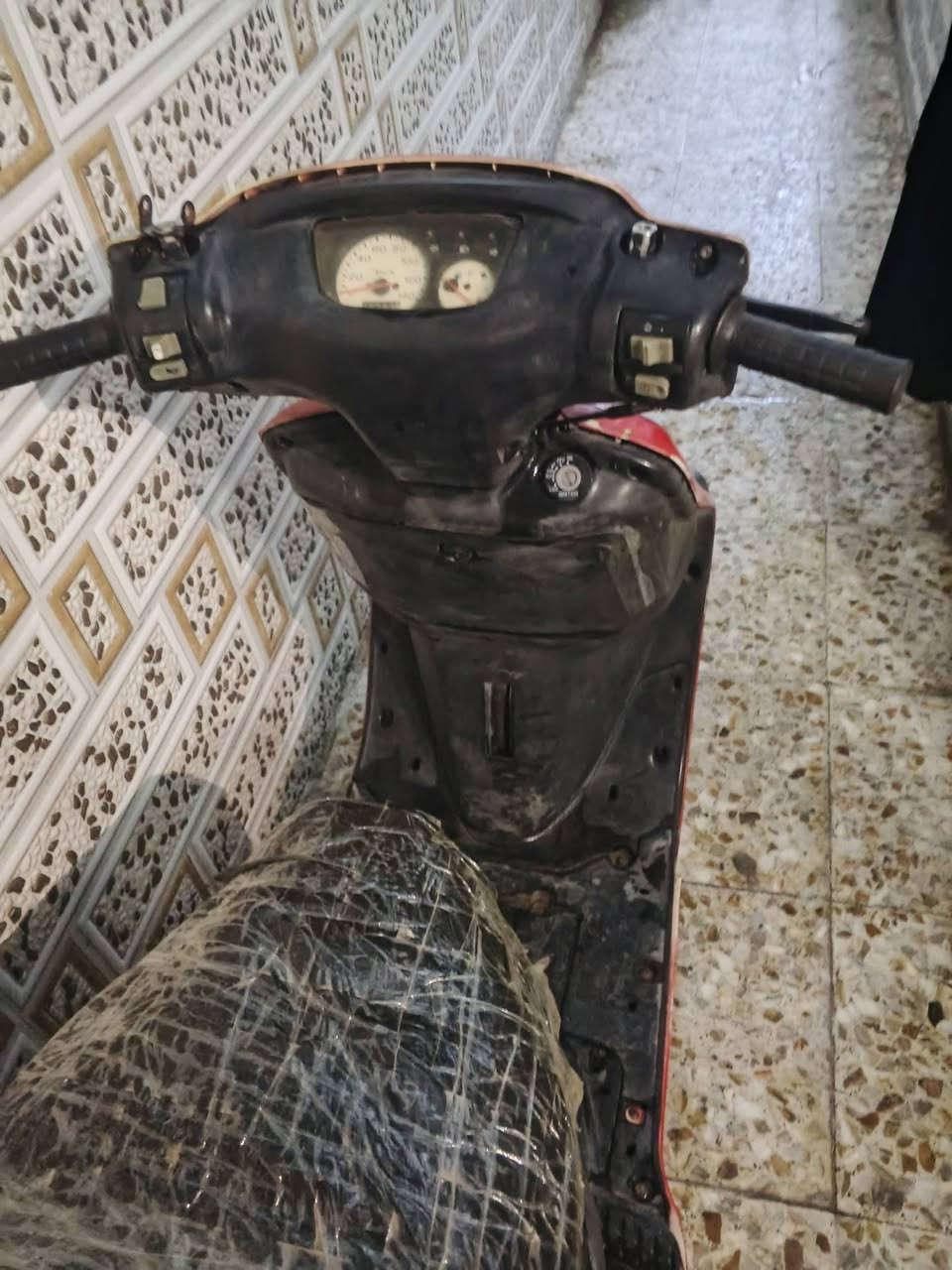 سلام عليكم فراشه للبيع مجفته مره وحده عايزه بس كفرات السعر 300 وبي مجال قليل
***********
