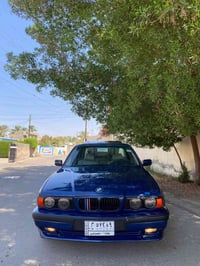 للبيع بي ام 1992 525i اصل وفصل مسكر فانوس  فول مواصفات  داخل اوفوايت د...