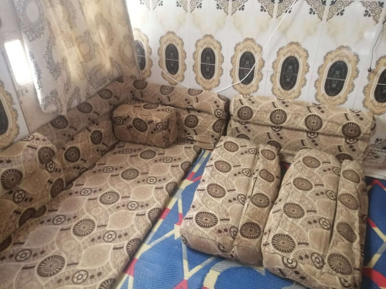 ديوان • ٦ تجوات • ٤ دواشك