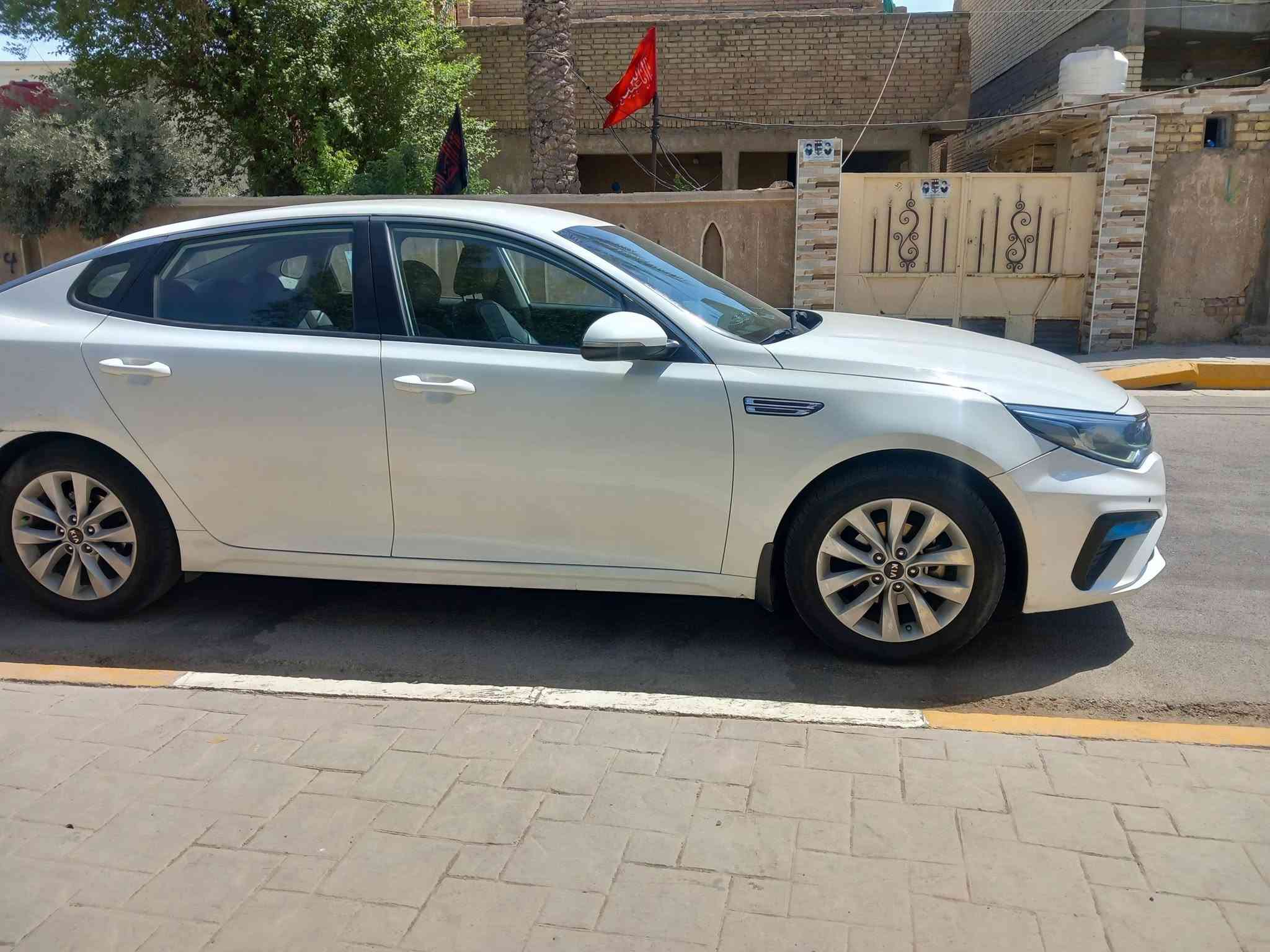 اوبتما 2019 
وارد خليجي رقم اربيل 
الموصفات 
محرك 2000 ما مفتوح
 تبريد قطعتين
 شفتات استيرن + تحكمات جهتين 
حساس امامي خلفي 
بيه صبغ 3 قطع بدون ضرر داخلي 
السياره جاهزه من كلشي عارضها ب 143 وبيه مجال بسيط 
العنوان واسط نعمانيه 
موبايل ***********
***********
