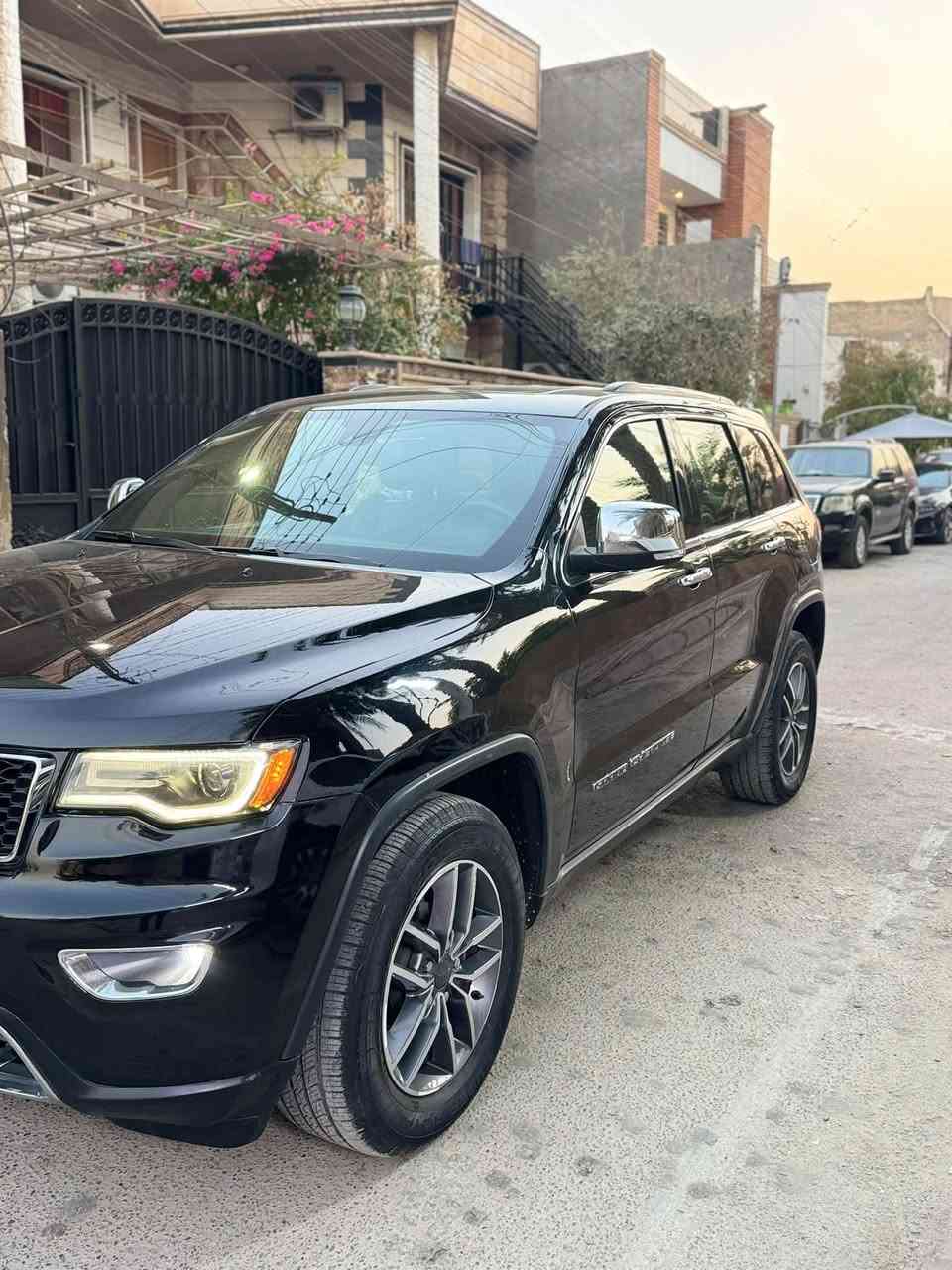 جراند شيروكي لمتد • ٢٠٢٠ • ٣٦٠٠