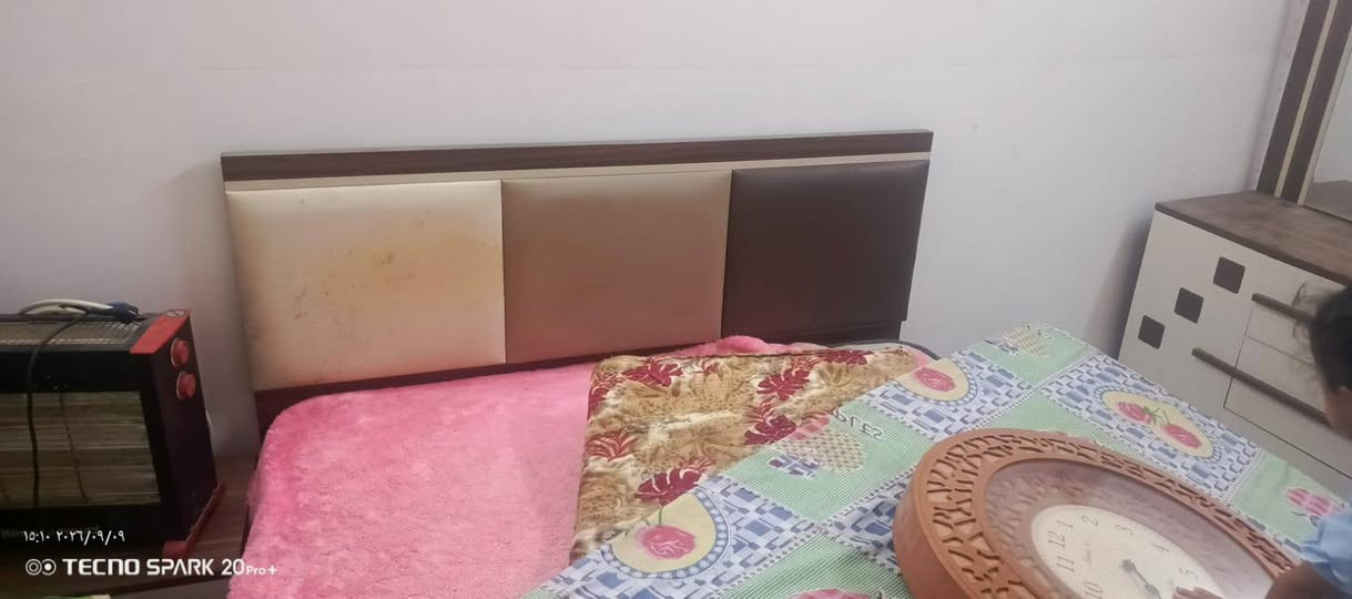 اغراض للبيع بسعر جدان مناسب بيع سريع توصل خاص او واتساب ***********

نص مكتوب في الصور:
- ١٥:٠٩ ٢٠٢٦/٠٩/٠٩
- OO TECNO SPARK 20 Pro+
- 15:10 2026/09/09
- TECNO SPARK 20 Pro+