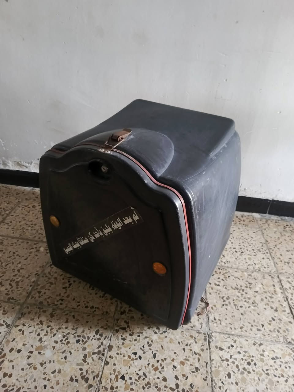 سلام عليكم 
صندوق دلفري حجم كبير نضيف
قيم وأخذه
***********
