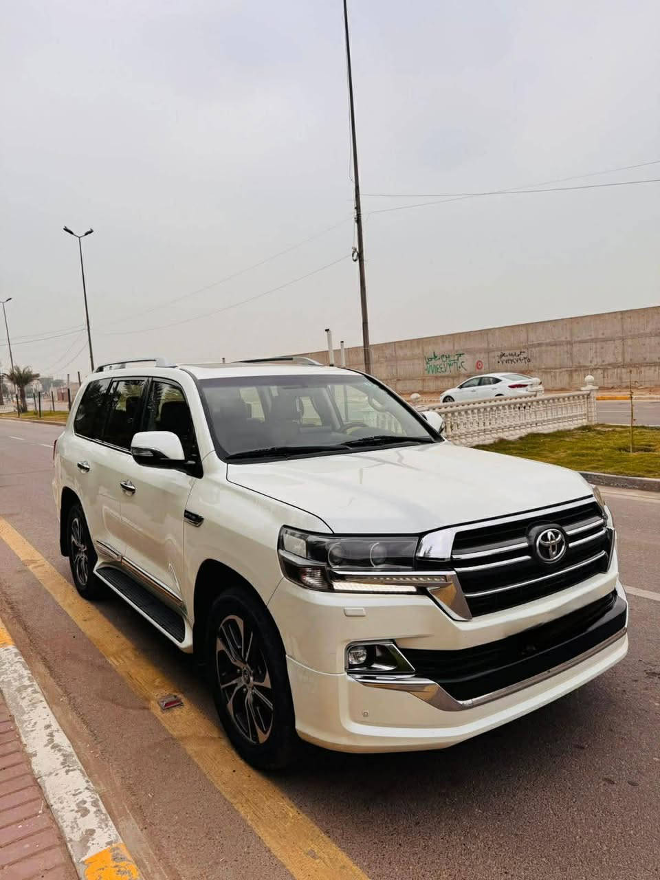 اللهم صلِّ على محمد وآل محمد
السلام عليكم 

                             🔥『سـعـر بـلاش』🔥

للبيع لاندكروزر 

2020 
كفاله عامه 
بحريني باب اول فول مواصفات 

6 سـلندر 4000 

مقاعد گهرباء

داخل قرميدي مشمشي مميز 

تحكمات ستيرن 

دشبول لكزز 

3 شاشات 

بانوراما 

مري قلاب شفط 

جنطه كهرباء شفط

ثلاجه 

تشغيل عن بعد 

تبريد وتدفئه مقاعد 

 

كشنات جلد 

دفع رباعي 

حساسات أمامية وخلفية 

كاميرا خلفيه 

نضام التحكم صعود ونزول المنحدرات 

8 ايرباك 

مثبت سرعه 

رقم بغداد باسمي تحويل اي وقت 

مكاني بغداد 

للاستفسار  ***********

متواجد واتساب 

السعر 50.000 وبيها مجال
