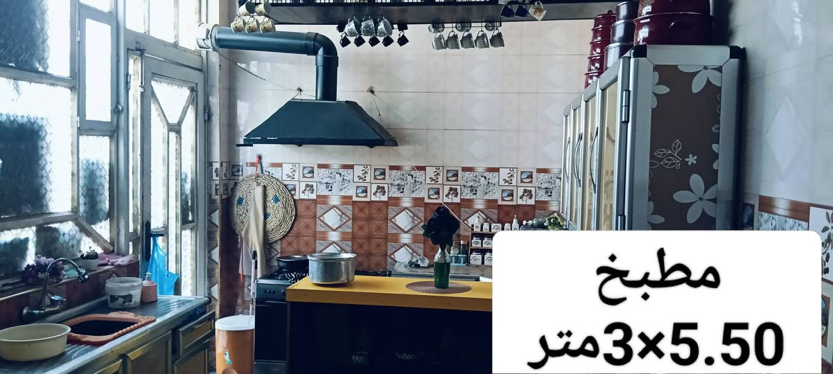 السلام عليكم
@دار للبيع مساحه 400متر 30متر نزال ×13متر وجه

الصخين فرع حسينيه سفينة النجاة

يبعد عن الشارع العام 250متر

خدمات كهرباء+ماء+مولد+مدارس

يتكون :استقبال 10×4

صالتين8.5×3.5متر: الصاله الثانيه6×6متر

مطبخ 5.5×3

غرف 3نضام سويت ثنين منهن5.5×4متر

وحده 5×3.5

مناور عداد 3 +حمامات داخليه

كراج +حديقه 150متر

حمامات خارجيه عداد2

هاتف ***********: 0780653208

نص مكتوب في الصور:
- الدار للبيع المساحة 400 م داخل الفرع للاستفسار *********** ***********
- مدخل بيت
- 2.50×2.50
- مطبخ 5.50×3متر