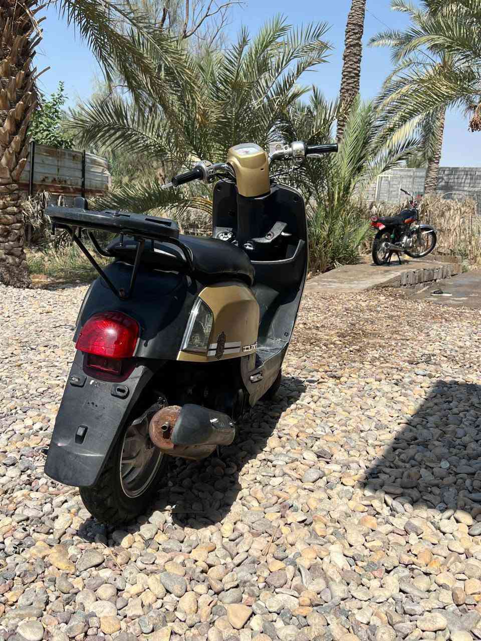 السلام عليكم دراجه للبيع دراجه نظيفه كلش دراجه ما عاوزها شيء سلف عشائر كهربائيات كله شغال لايتات طاب بشاير كله شغال دراجه ما عاوزها شيء نضيفها كلش فقط مبدل بيها ولفات مكاني قضاء المدينه رقم واتساب***********سعر خاص
