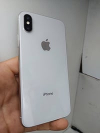 ايفون X • ٢٥٦ • بطارية ١٠٠٪