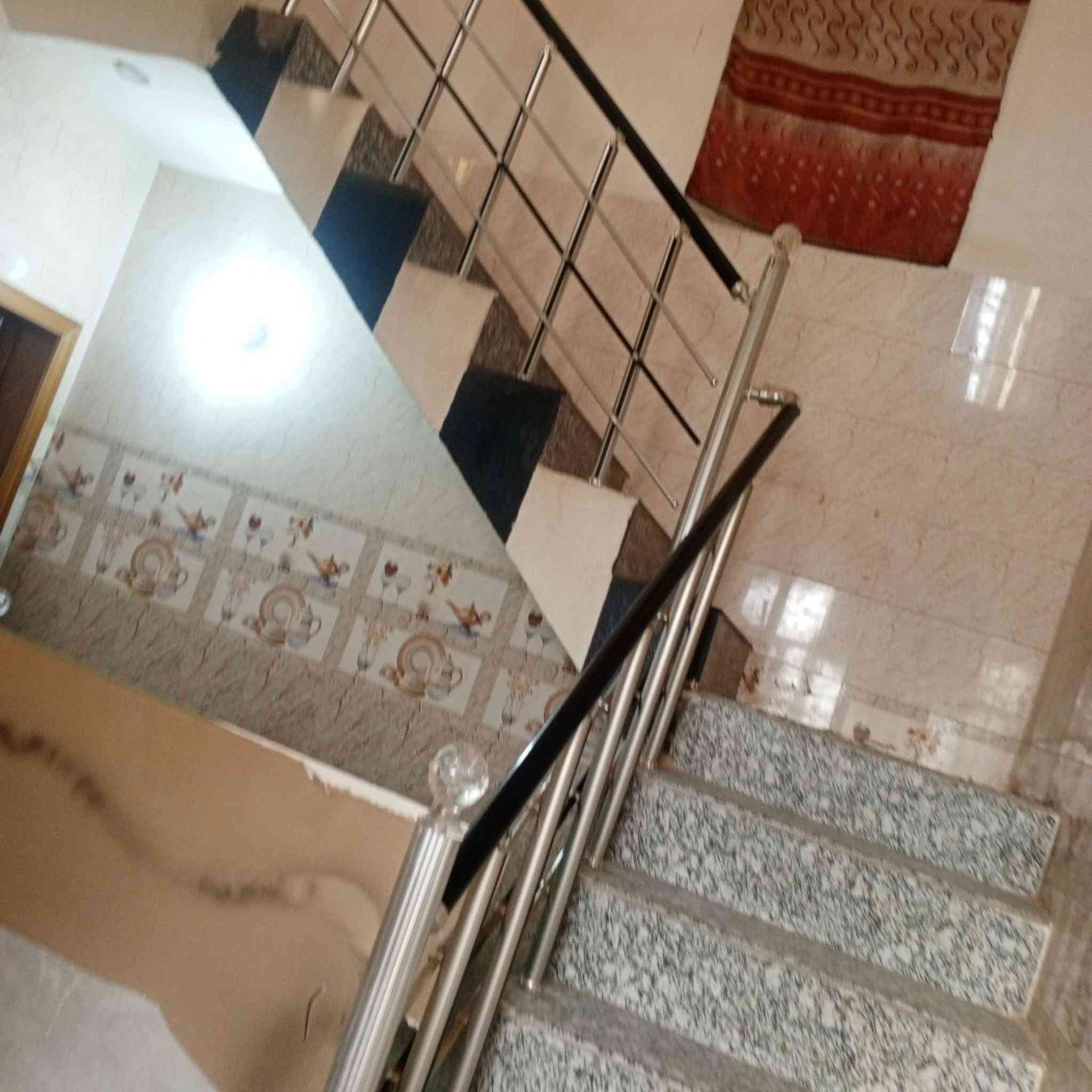 سلام عليكم دار للبيع بغداد الدورة شارع ابو طيارة الزراعي 
طابقين نظيف بناء جديد مساحه 100م

***********
‏‪***********‬‏
