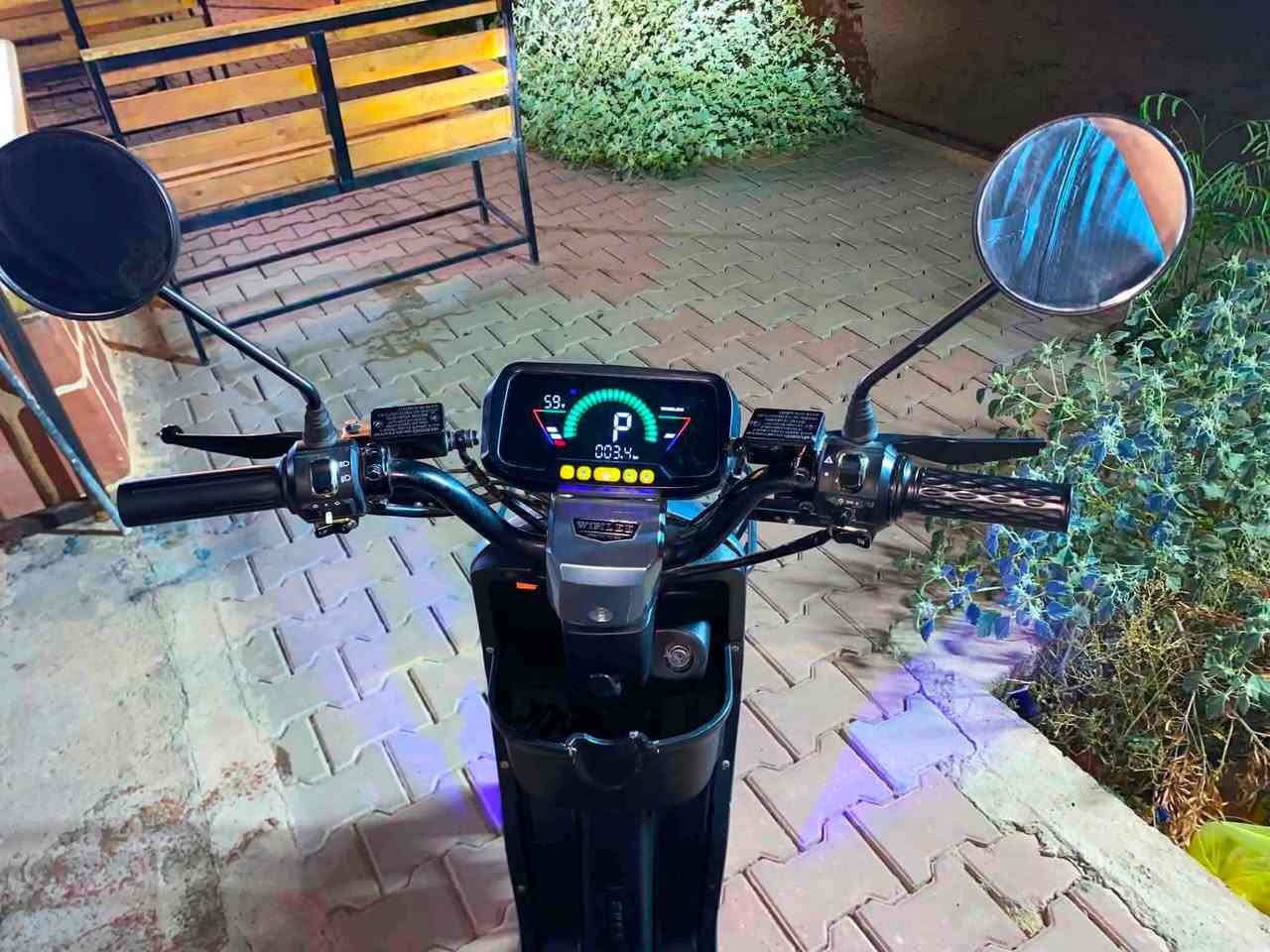 للبيع مطور شحن R9 مستخدم شهر واحد  فقط جديد تاخذو ضمان سبوع السعر 530وبي مجال الشراي 
مكاني حويجه حي عسكري 
***********
