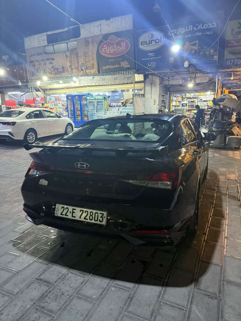 🚘 للبيع هيونداي إلنترا 2021 – وارد أمريكي 🇺🇸
🔹 الموديل: 2021
🔹 الوارد: أمريكي
🔹 المحرك: 2000 بنزين
🔹 الرقم: أربيل جديد
🔹 السنوية: غير منتهية
💰 السعر:118 وبيهه مجال قليل 

⭐ المواصفات:
✅ بصمة وتشغيل زر
✅ تشغيل عن بُعد
✅ رادار
✅ مثبت سرعة
✅ تحكم ستيرن
✅ كاميرا خلفية بلادي
✅ شاشة لمس
✅ ومواصفات أخرى

🔧 الأضرار بكل وضوح:
🔸 البنيد مبدل
🔸 جاملغ جهة السائق بارد قليل بدون صبغ
🔸 باب السائق بارد قليل بدون صبغ
🔸 السيارة نظيفة
🔸مرفق السونار
📍مكاني المنصور 
رقمي ***********
