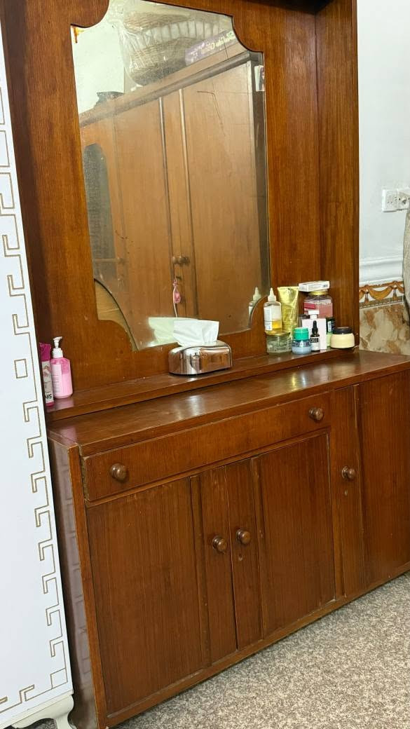 غرفة صاج سعرها ٤٥٠
*********** عمارة, ميسان
