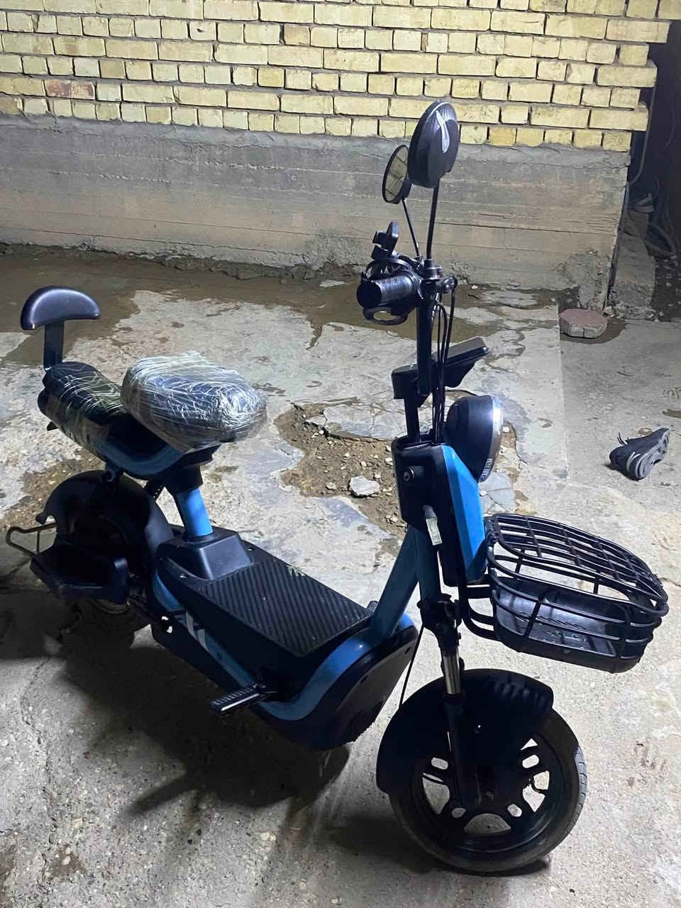 دراجه شحن للبيع 4بطاريات ملف واحد الدراجه نضيفه 3 سرعات أقصى حد لل60 السعر 300 بيهه مجال مكان واسط مزرعه الصويره حسينية سيد الشهداء الرقم الهاتف  
***********
***********
