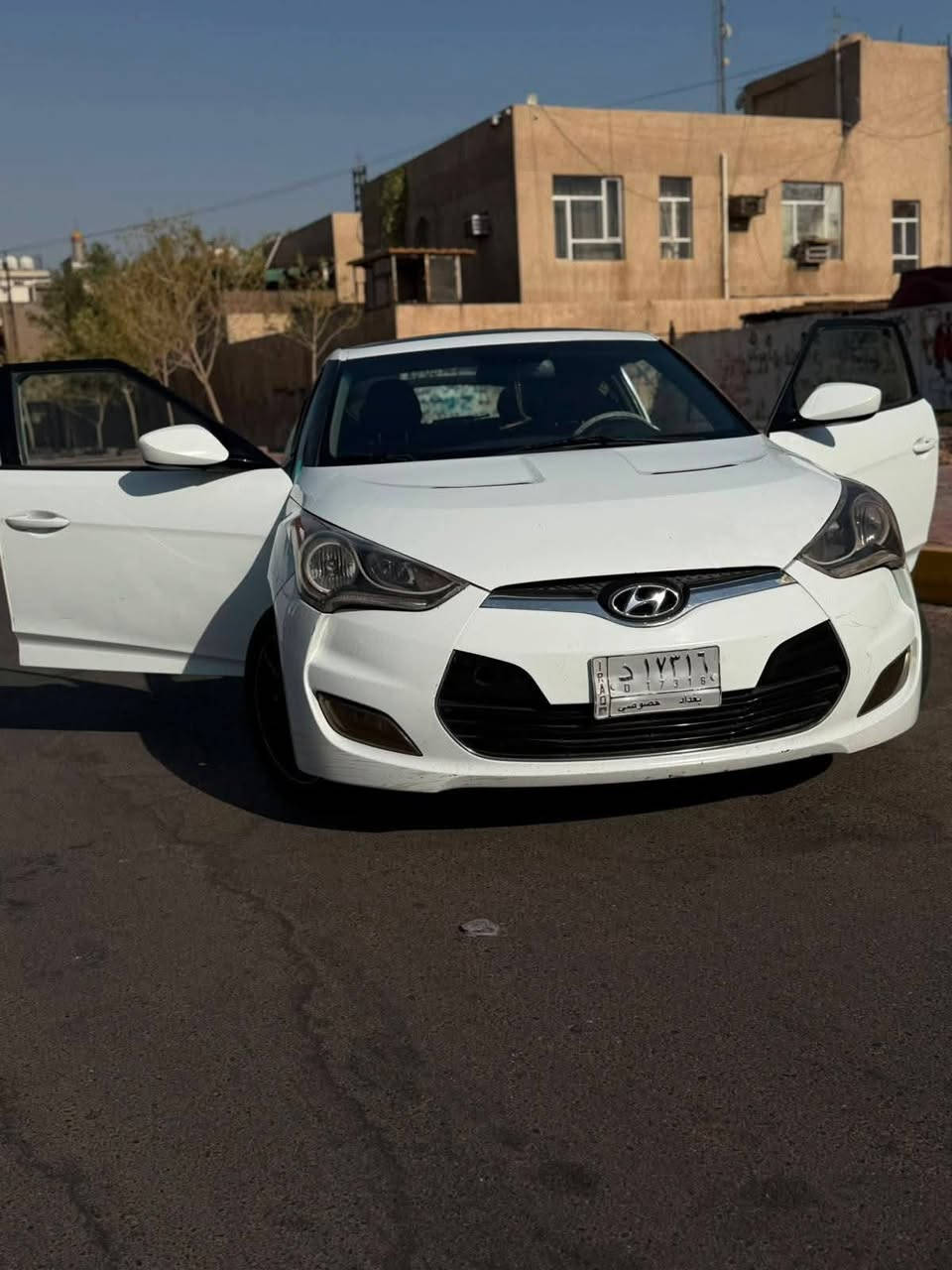السلام عليكم ... هونداي فولستر ٢٠١٣ وارد امريكي محرك ١٦٠٠ جي gdi حادثهة جاملغ جهة السايق وشوية من باب السايق بيهة صبغ ربع البنيد والجاملغ وربع باب السايق .. كير ومحرك مكفولات صدر امامي خلفي جديد مسويلهة تنظيف منظومة احتراق كاملة  تبريد ثلج السيارة ماشية ٦٣ ميل السعر ٧٤ وبيهة مجال بسيط مكان السيارة حي الجامعة والسيارة باسمي رقم تلفون ***********
