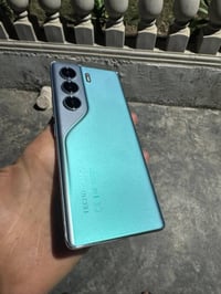 كامون 40 برو 5G • ٢٥٦/٢٤ رام • اموليد ١٤٤هرتز