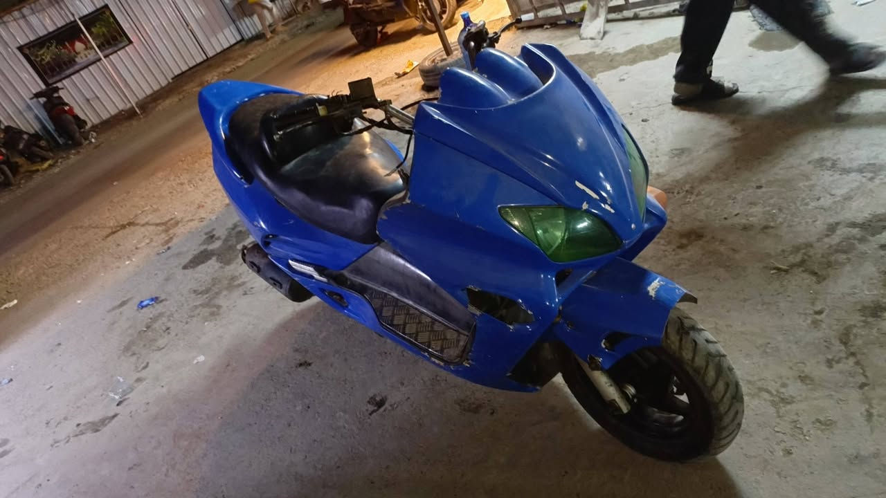 سلام عليكم عندي دراجه فورزا 06 للبيع سعر 275 وبيها مجال مكان بغداد *********** حديد كوم
