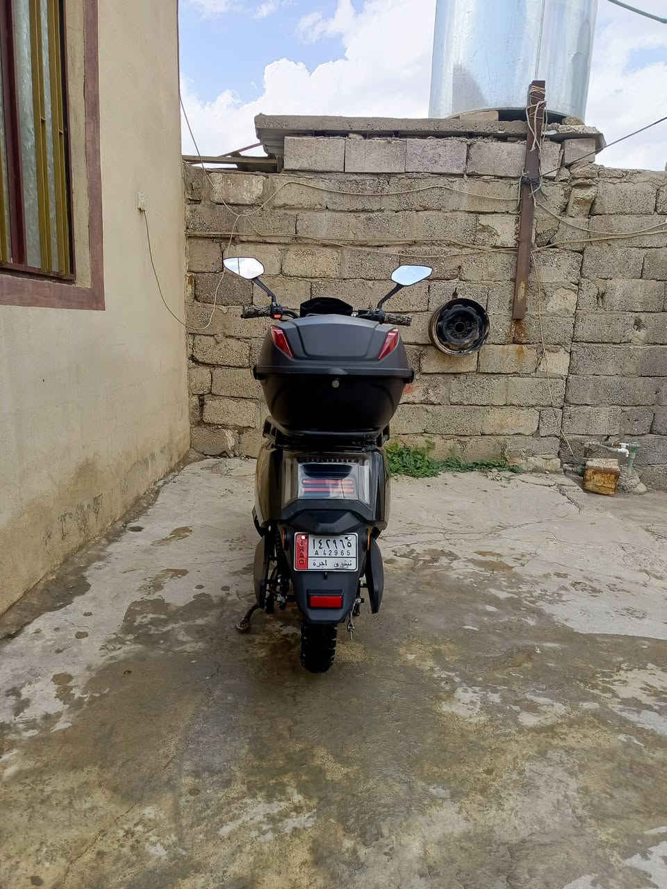 دراجه الروعه نضيف فول لفول ما مسختدم كثير 
البطاريات 5
سرعه 60"50
بصمه وحده مع سويج2 او سويج الصندوق هم 2
لايتات زينون ولاشاير والخلط كلو شغال دراجه مكفوله ما ملعوب بيها ولابكهربايتها السعر 725وبي مجال ورجاً لحد يطب خاص وما يشتري هذا رقمي ‏‪***********‬‏ للتواصل ♥

