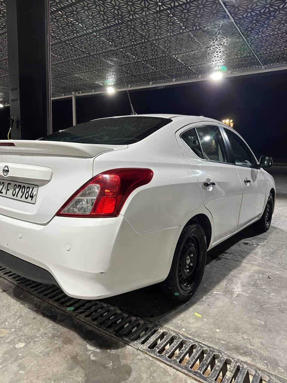 Nissan sanny 
مۆدێل : ٢٠٢٣ 
رەنگ : سپی 
کیلۆمەتر : ٧٥ هەزار 
سەنەو و ژینگە : ٢٠٢٨ 
پارچەی : دوو چاملغی پێشەوە و دەگایی سەکن و نیو دەگایی سایەق 
هەیکەیی توندوو تۆڵە 
تاییەکانی نوێیە 
نامە مەنێرە لە فەیسبوک 
ژمارەیی خاوەنی : *********** أربيل, العراق
