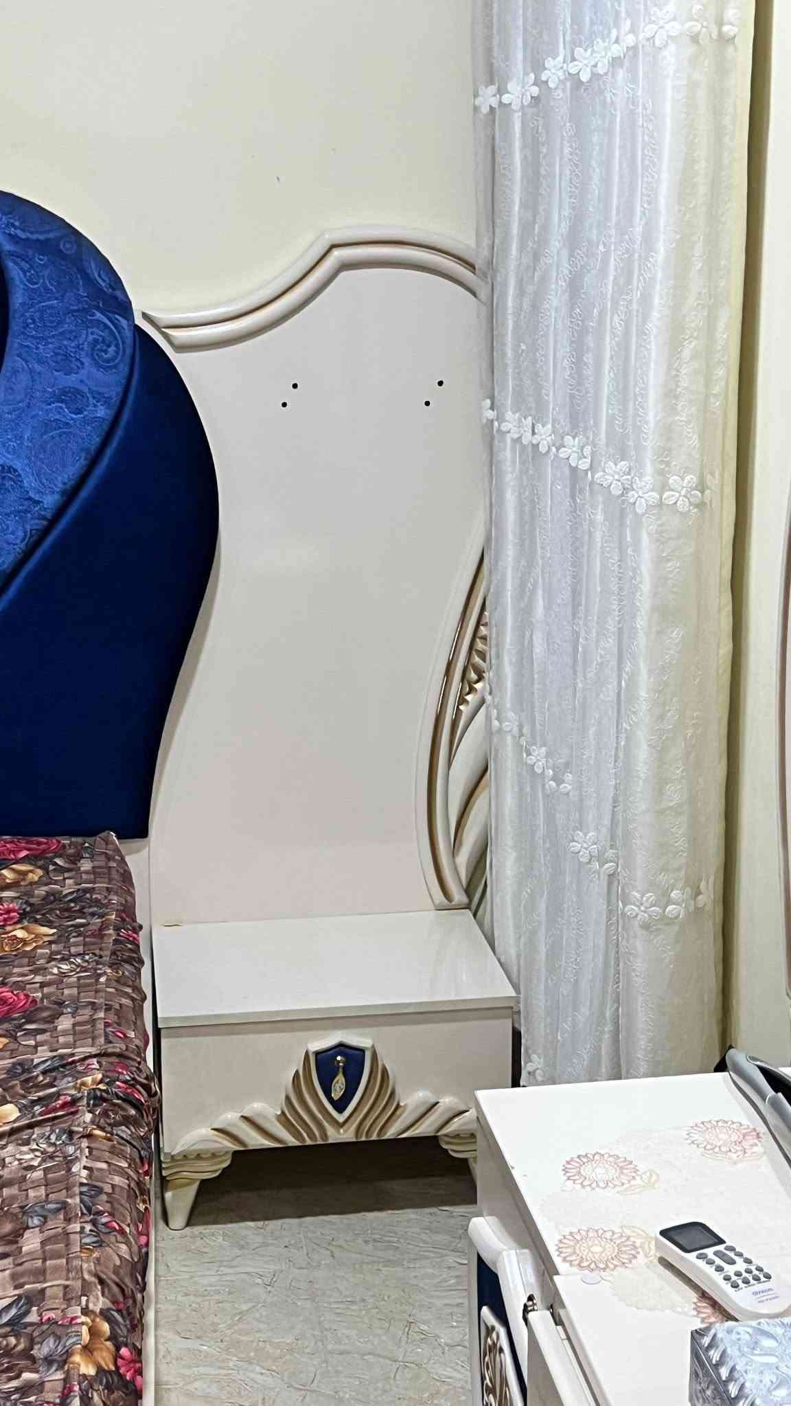 غرفة نوم
كركوك حي الخضراء

900 الف 
واتساب : ***********
