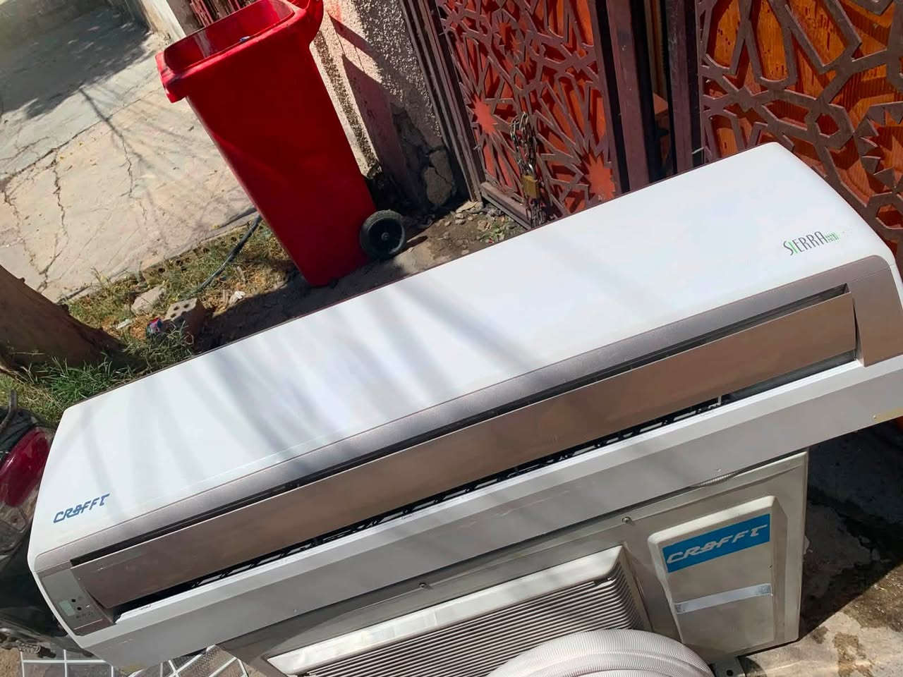 السلام عليكم اخوان سبلت للبيع نوع كرافت طنين الاصلي السبلت بعده جديد مستعمل قليل نظافه 90/100 دبل راديتر ماطور T3  بلادي كامل مكمل غاز مفول وعل فحص  تبريده ثلج ☃️❄️🧊 تدفئه نار 🔥🐦‍🔥❤️‍🔥 السبلت راديتراته بعدهن صفر السبلت مغسول وجاهز بس شد السبلت كلشي يشتغل بي حساسات موزعات السبلت مع كامل ملحقاته بواري جديد بل كارتون  وايرات ريمونت السبلت بلادي مكفول من فتحت البرغي
السبلت تاخذه من باب بيتي وبي ضمان 
الكرافت معروف بتبريده وتدفعه
السعر : 375 وبي مجال كلش بسيط 
للاتصال : ***********
الموقع : بغداد شارع فلسطين
