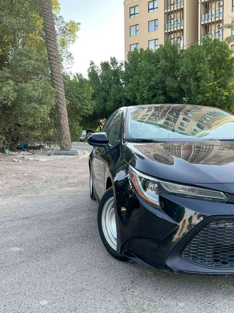 سلام عليكم 
كورلا ٢٠٢٢ وارد امريكي تبديل قطعتين بنيد وجاملغ جهة سايق سيارة بدون قطرة صبغ 
نص فول 
محرك ١٨٠٠
تخم تاير جديد 
محرك +كير شرط كفاله 
تدفأة تبريد كفاله 
دومشة جديدة ٣٠٠$
حدادية جديدة 
١٣٥ وبيها مجال 
***********
المكان بغداد حي جهاد الضباط قرب مجمع النسيم
