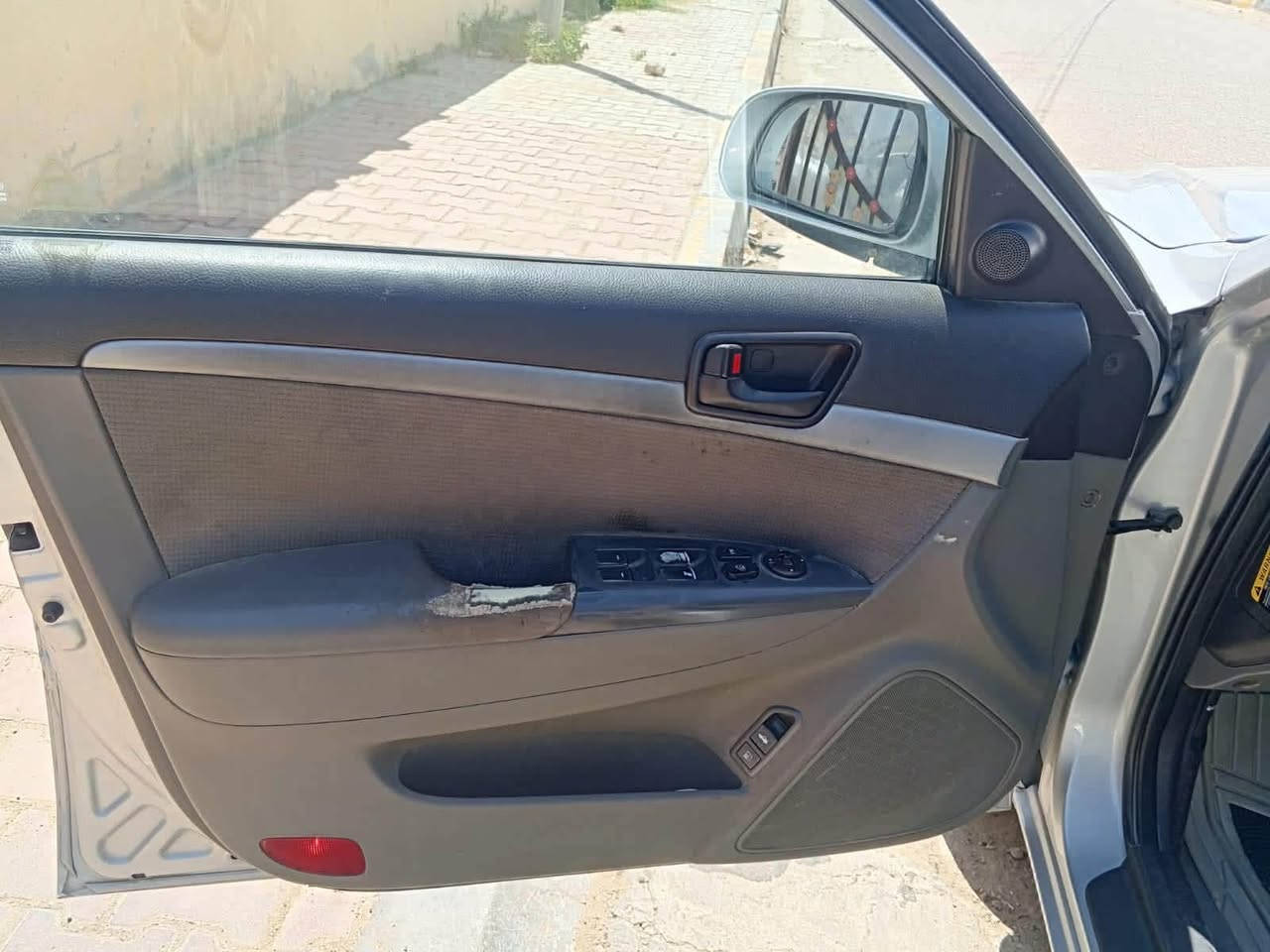 سوناتا ٢٠١٠ واود امريكي بيها بس جاملغ عكس سايق محرك كير كفاله محرك ٢٤٠٠  الانبار 
السعر ١٢٠ وبيها مجال 
***********
