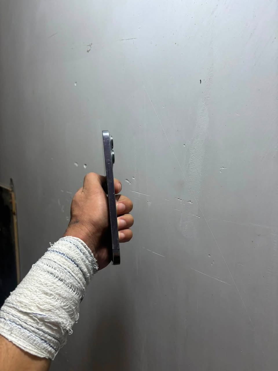 ايفون 14 برو ماكس شرق اوسط ذاكره 256 بطارية 80 كلشي بلادي شركه فقط مبدل ضهر اصلي وكاله وبي هذا الفطر ممبين ولا ماثر شرط رايده 750 نهائي مكاني بغداد ***********
