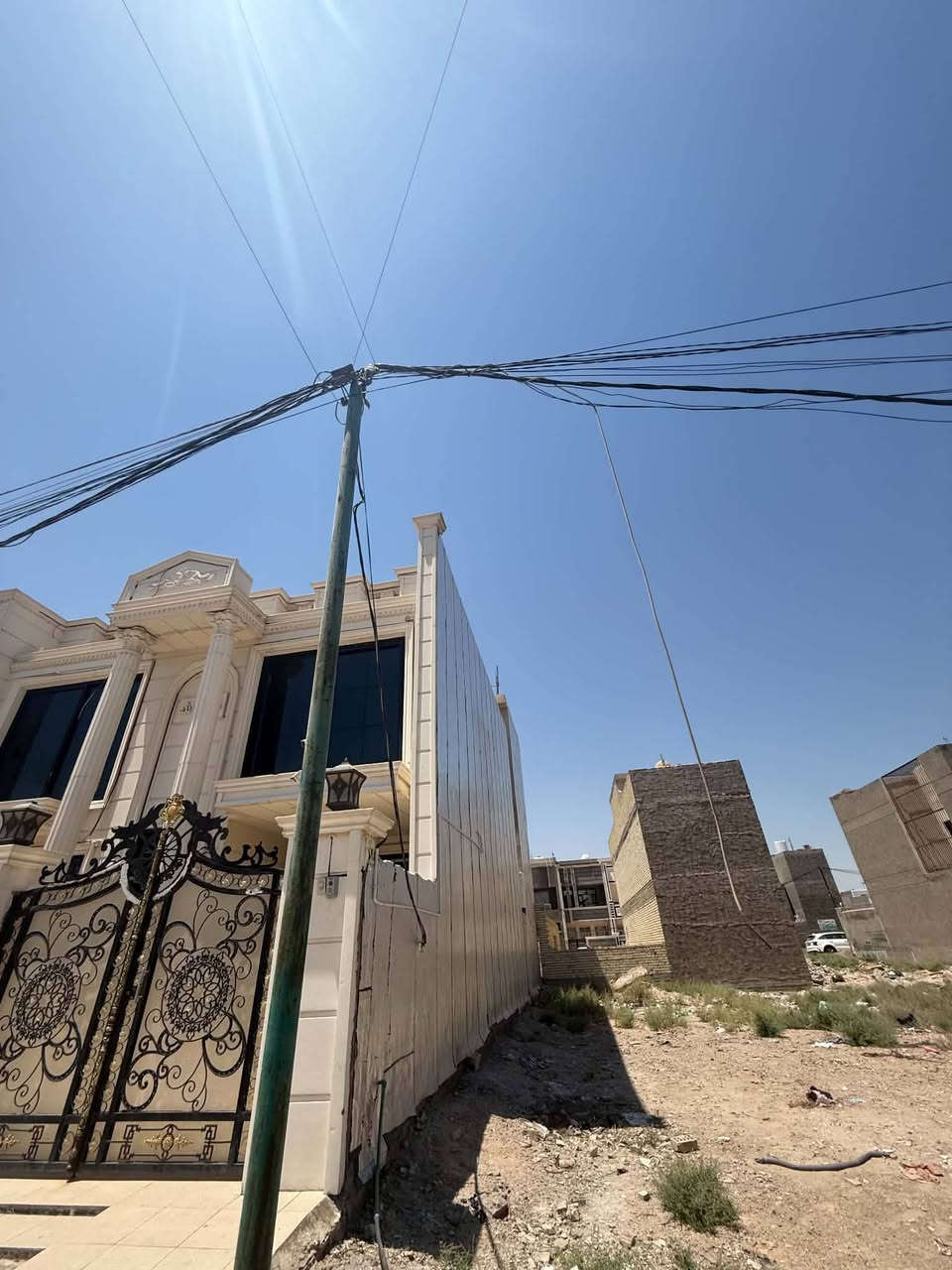 بيت 3طوابق للبيع؟
العنوان؟ بغداد التاجيات نافذ ءلي خلف جاسم ماركت /
! للاستفسار الاتصال على الرقم /***********
