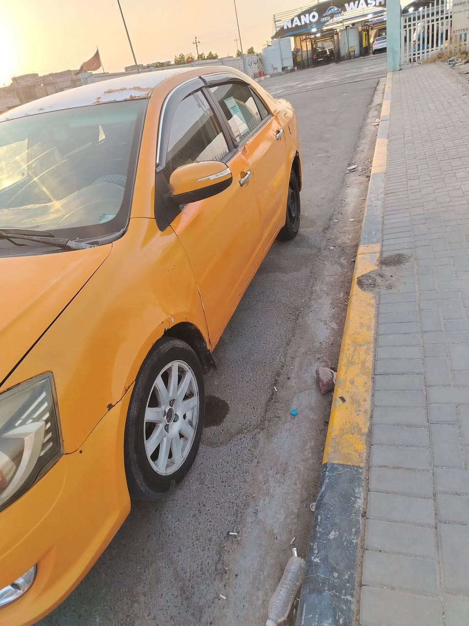سلام عليكم جيلي موبل موديل ١٤ مكينه وكير كورلا  خير من الله حداده جديده مشط جديد دواخل والبدي الصور كدامكم لايت والبروجكترات زنون  تبريد خير من الله ترايك وين ماتريد سنويه منتهيه ٢٠١٩ السعر ٢٧ وبيه مجال *********** مكان السياره البصره
