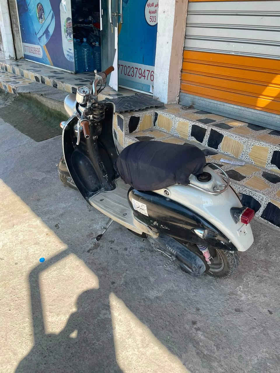 عبد الحليم للبيع اي عيب مابي سلف هندر شغال  كهربائيات بس اشاره و عداد سرعه مايشتغل الباقي كوله شغال مكينه كبس مامفتوح كابريتر بلادي شوته بلادي بس صالنصه تجاري سعر ٢١٠ و بي مجال ***********

