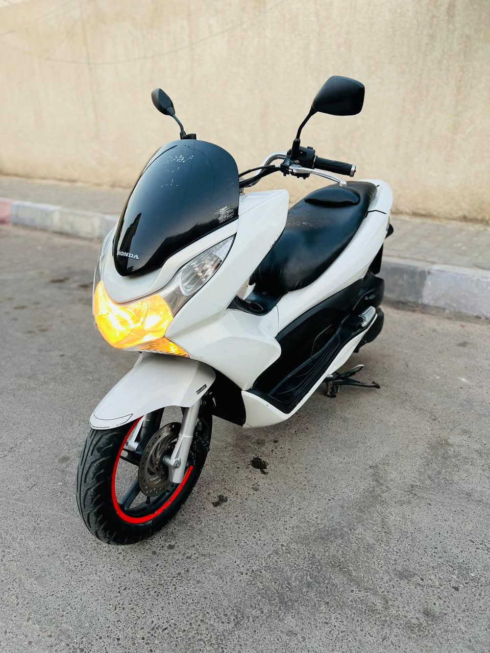 السلام عليكم pcx جيل اول ياباني الاصلي دراجه كارتونه جديده حساس ازدحام حساس ستان حرف A المرغوب مكينه برغي ممفتوح بيه شلعه معدل فول اورق المعرض موجوده ماشيه 26 بعده رمبه مكينه 150 دراجه تتعب تكول جديده مال جناي جيب فيتر وتعال افحص مكفوله كفاله عامه السعر مليون و300  وبيه مجال الهاتف ‭***********‬ اتصل وبيك خير ودلل العنوان بغداد ملاحضه مكلف بل نشر
