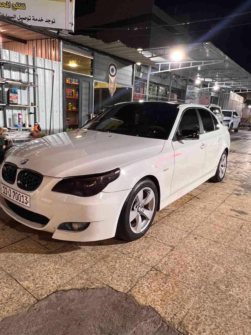 سلام عليكم
من رخصه صاحب الكروب المحترم 
BMW. 2009. 528. 
فول مواصفات 
محرك جديد كير مكفول 
سياره جاهزه مكمله
تحويل مباشر 
مكان السياره بغداد كاظميه 
سعر مناسب جدا
للشراي فقط 
115 وماكو هيج سعر بهيج نصبه 
تفاصيل اكثر خاص او اتصل للجادين فقط 
***********
