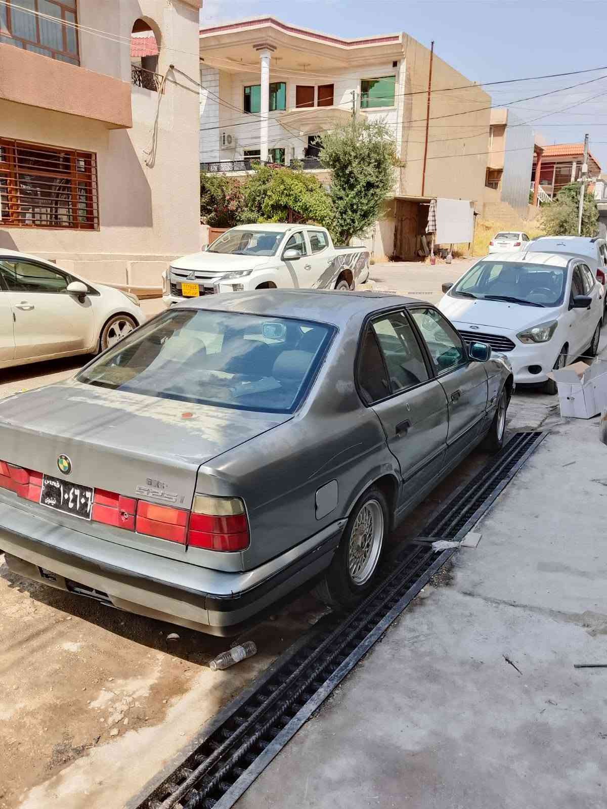 سڵاوی خواتان ل ێبێت 30گەڵاو مەعامەلە 525و ٸتۆماتێک ٸاڕم ڀلاستیک سڵێمانی ***********
سڵاوی خواتان لێبێت هاوڕێیان و ٸەزیزانم bmw 525 ٸتۆماتێک ٸاڕمی ڀلاستیک سڵێمانی گێڕ و مەکینەی تەقەو ڕەقەو کارەبای لایت و فڵچەو زینۆن و دارو بەردی بەشەرت چوار تایەو ویلی لۆکی لەسەرە موشەبەکە ویلەکەی لۆکی لەسەرە ماشڵڵەی خواری ٸەوێت بەوشەرتە ٸەدەمی بانزینبەقەدەر یەک 520بخوات و قۆوەتی 544کی هەبێت شوینم ڕاڀەڕین 
ژم ***********
