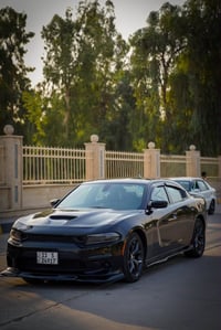 جارجر 2022 SXT وارد امريكي مواصفات فول  فتحه + بصمه  محرك 3600 V6  كير...