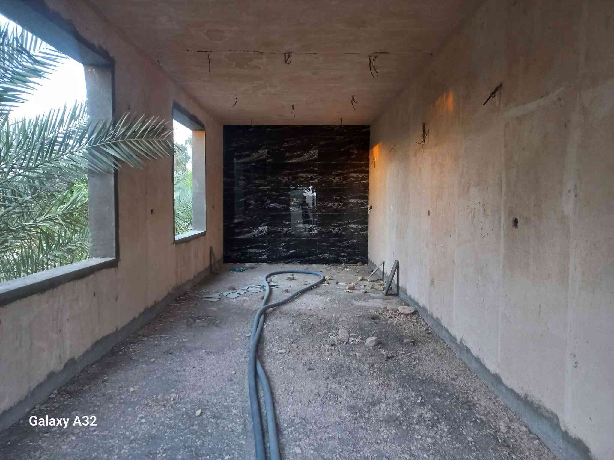 بيت للبيع طريق سومر عفك طابو زراعي سند ٢٥ المساحه مال البنيان ٢٥٠متر يم المدرسة مال الرايه ويه لبيت ٧٥٠ متر تبعد عن الشارع ١٥٠٠متر تفاصيل تصال ***********
