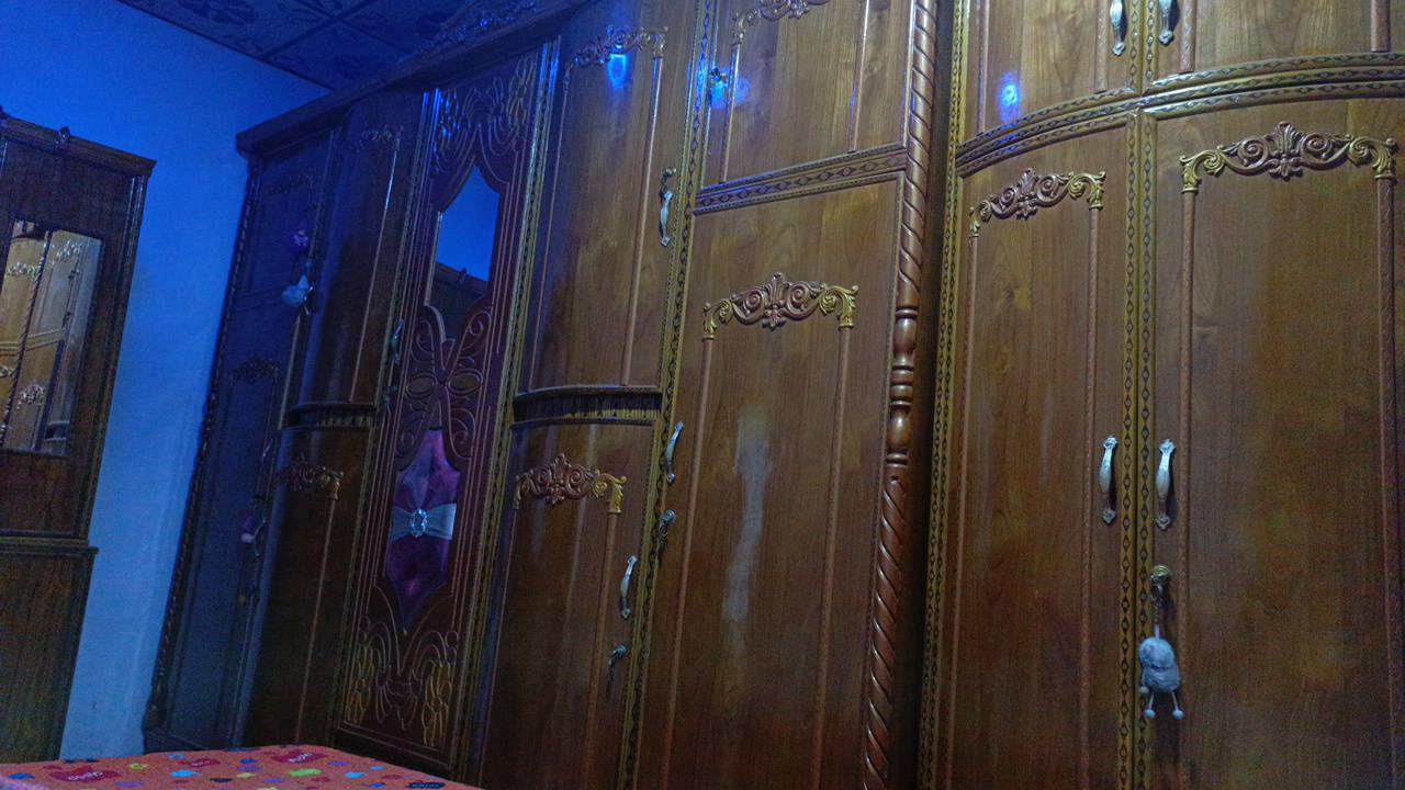غرفه نوم • مستخدمة شهرين • قابلة تفاوض
