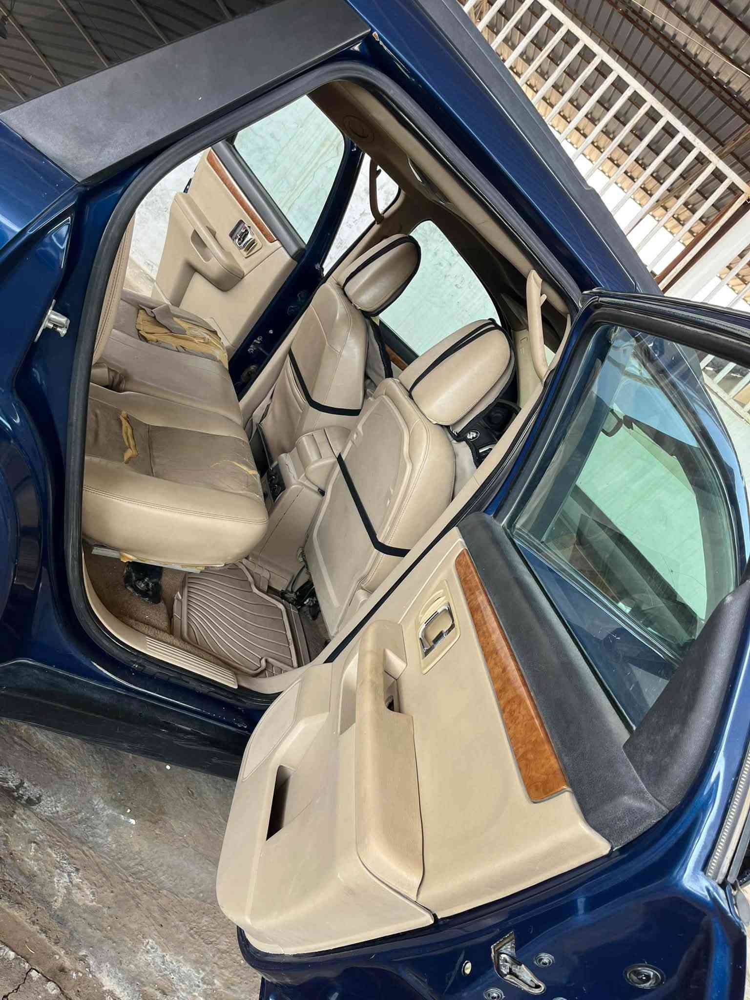 للبيع او المراوس حسب القناعة
سوزوكي XL7 2008 
السعر 45 
رقم صلاح الدين صدامي شرط الضباره او اوارق السياره كامله 
بدون صبغ تحتاج ترتيب بسيط
6 سلندر. 3600 
كير يخربط مـَـِنہَ يحمه يكف 
يرادلها حداديه خلفي
فتحه
 فور ويل 
 3 قطع تبريد 
 جلد 
-مكان السياره سامراء 
-الاتصال على الرقم ‭ ‭ ‭***********‬
