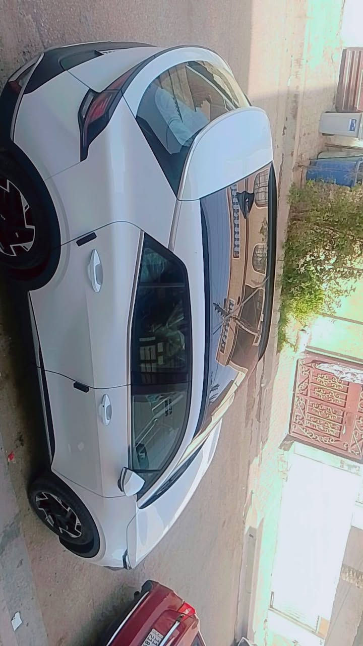 سياره فول  مواصفات   جي تي لاين
◉  المحرك: 2000 دوش  (المرغوب)

▪️ الموديل:2024

▪️ اللون: أبيض 

▪️ المسافة المقطوعة:42 الف كم السياره زيرو 

▪️ رقم اربيل الجديد باسمي 

✨ التفاصيل والمواصفات الكاملة:

◉ فول مواصفات 1/1 مواصفاتً ال جي تي لاين 

◉ بانوراما 

◉ كشنات جلد

◉ الترحيب عند الاقتراب من السيارة

◉ مقاعد أمامية تبريد

◉ مقاعد أمامية تدفئة

◉ ستيرن تدفئة

◉ گير رياضي شفتات خلف الستيرن 

◉ رادار جانبي بالمرايا مع تحذير صوتي

◉ نظام استشعار الحركة عند فتح الأبواب

◉ الشاشة مجهزة باللغة العربية

◉ حساسات أمامية وخلفية 360°

◉ مقاعد أمامية كهربائية

◉ صندوق خلفي كهربائي

◉ تحكم كامل بالستيرن

◉ مرايا شفط

◉ كاميرا خلفية متعددة الزوايا

أنظمة قيادة متعددة 

Normal

Sport

Sport plus 

Individual 

◉ بصمتان وكالة 

◉ مداخل Type-C و US

⭐ السيارة مكفولة كفالة عامة محرك، كير، كهربائيات) على وضع الشركة
 ⭐️كشنات جلد 

⭐ بدون صبغ كفاله عامه

السياره بعده تحت الضمان

 سونارها موجود وفحص كامل لسياره
***********
