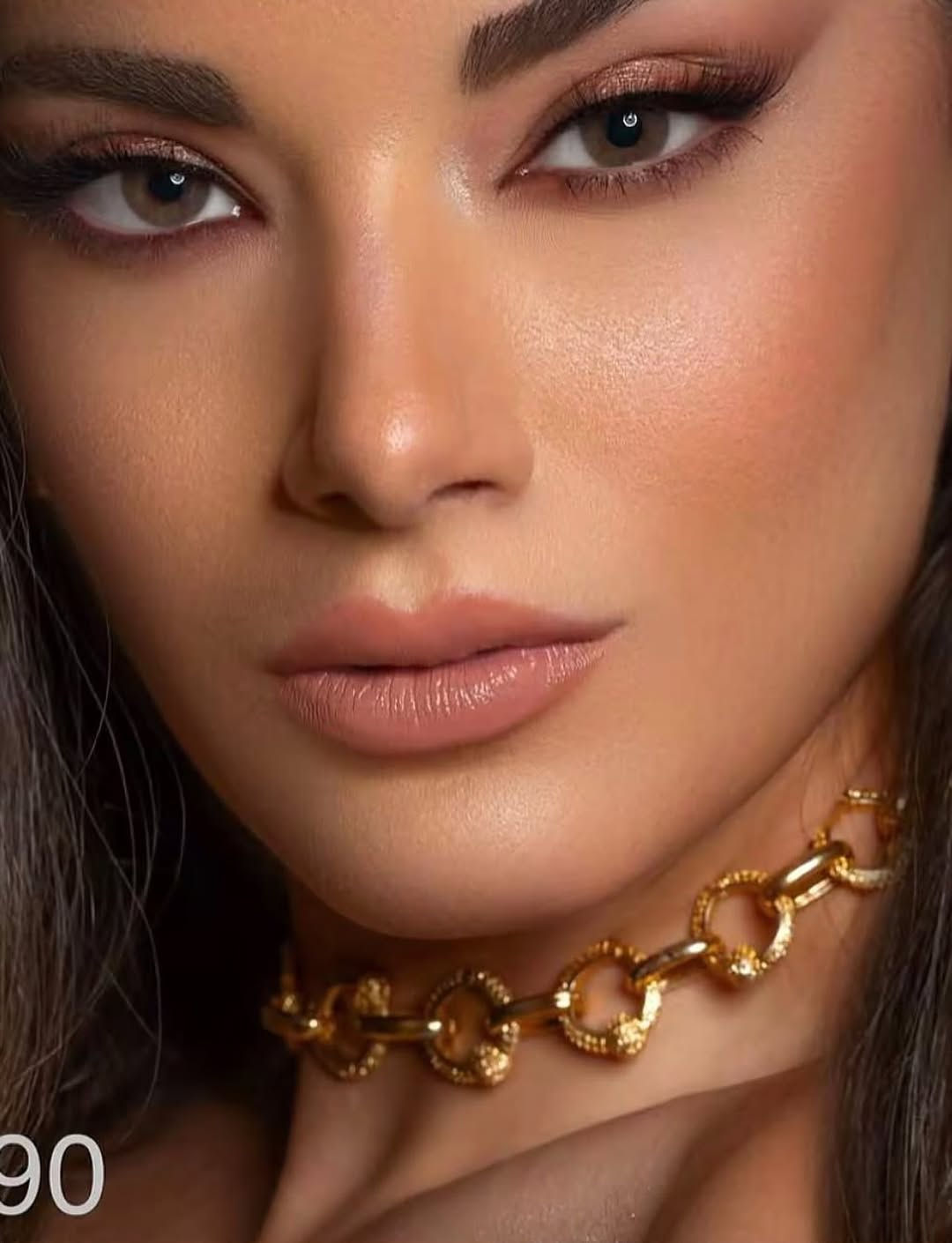 ✨ عدسات كوكي السنوية ✨
تريدين نظرة تخبل وتغيّر اللوك؟ 😍👁️
كوكي تخلي عيونچ أحلى وأجمل بكل طلّة 🤎
اختاري لونچ المفضل وخلي عيونچ تحچي عنچ ✨💕

نص مكتوب في الصور:
- تعالي شوفي جمال العدسات السنوية من koki
- 40#
- 20#
- 50#
- 90
- #10
- 80#
- 60#
- #70
- 30#