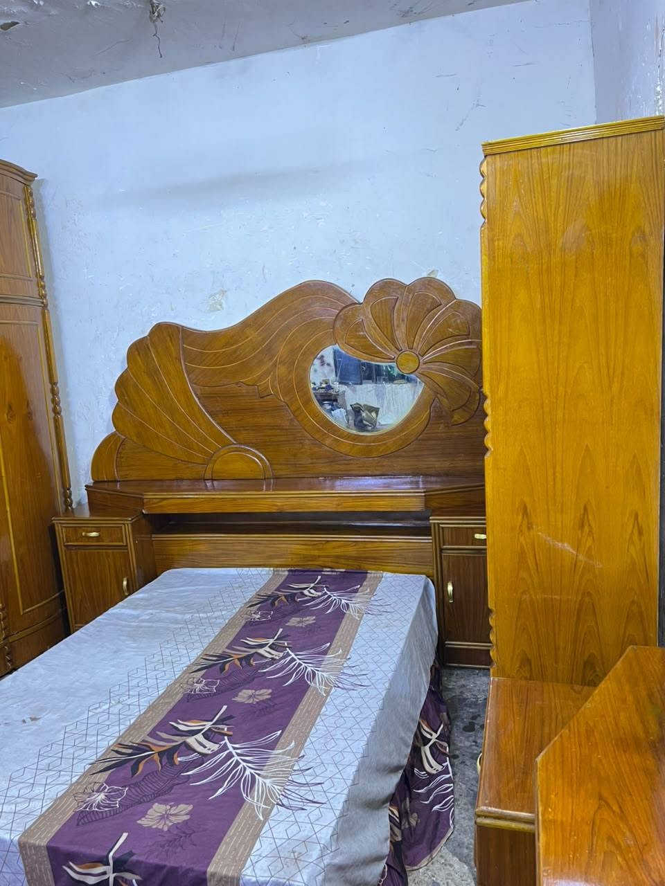 غرفه اأخشاب مستعمله للبيع نضيفه صاج داخل وخارج 6ابواب ملحق موديل نفخ مقوس حديث الزاويه كنتوريه ضهر جرجوبه براغي السعر 600بغداد الاتصال *********** متواجد واتساب اكو توصيل بكروه
