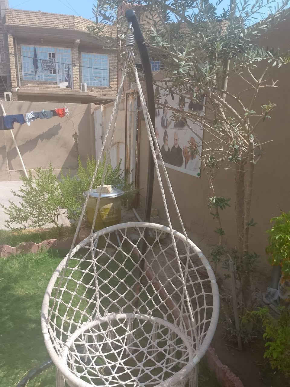 السلام عليكم عندي مرجوحه للبيع سعرها ٦٠ الف ومثل ماشفون بل صور ***********/***********
